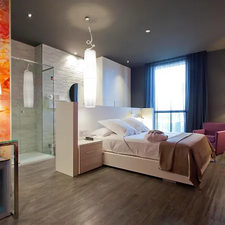 Hotell Sb Plaza Europa 4*